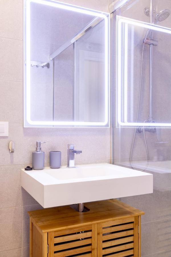 Charming 2 Bedroom Apartment Triana Bridge By Ocityzen Séville Extérieur photo
